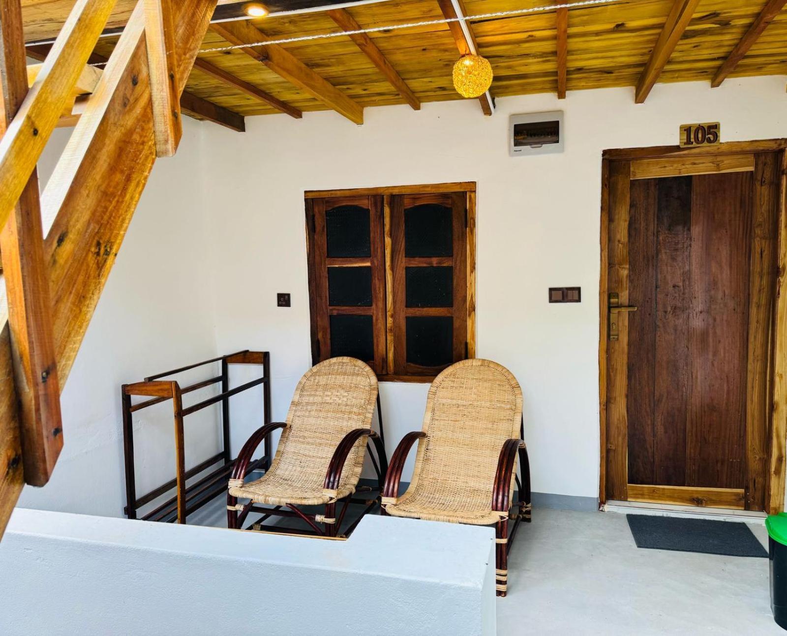 Beach Wave Hotel Arugam Bay Exterior photo