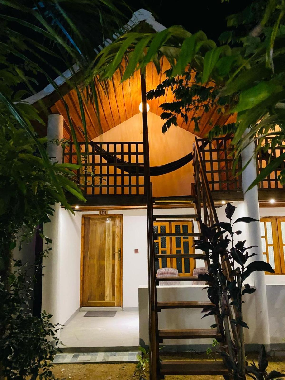 Beach Wave Hotel Arugam Bay Exterior photo