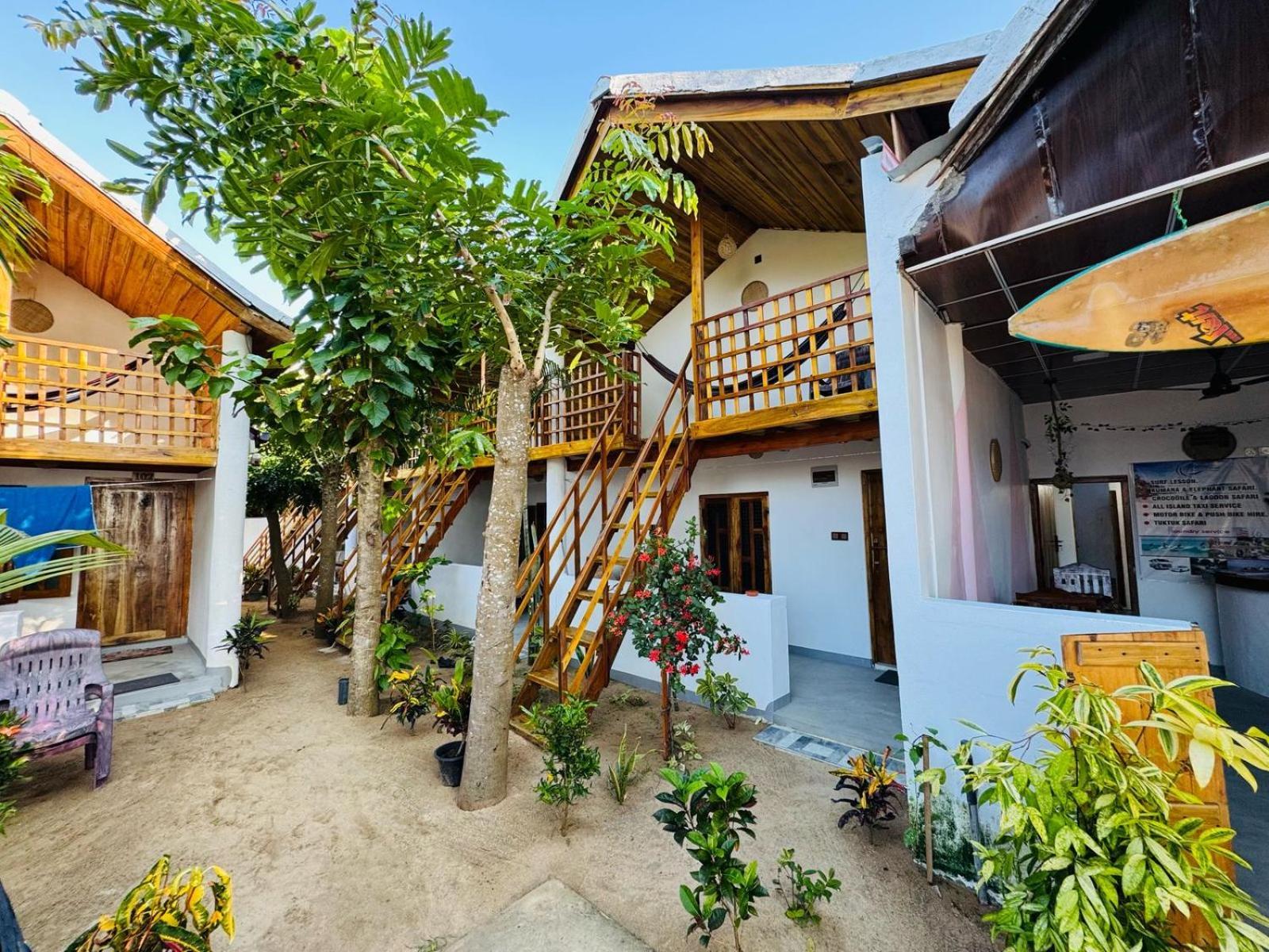 Beach Wave Hotel Arugam Bay Exterior photo